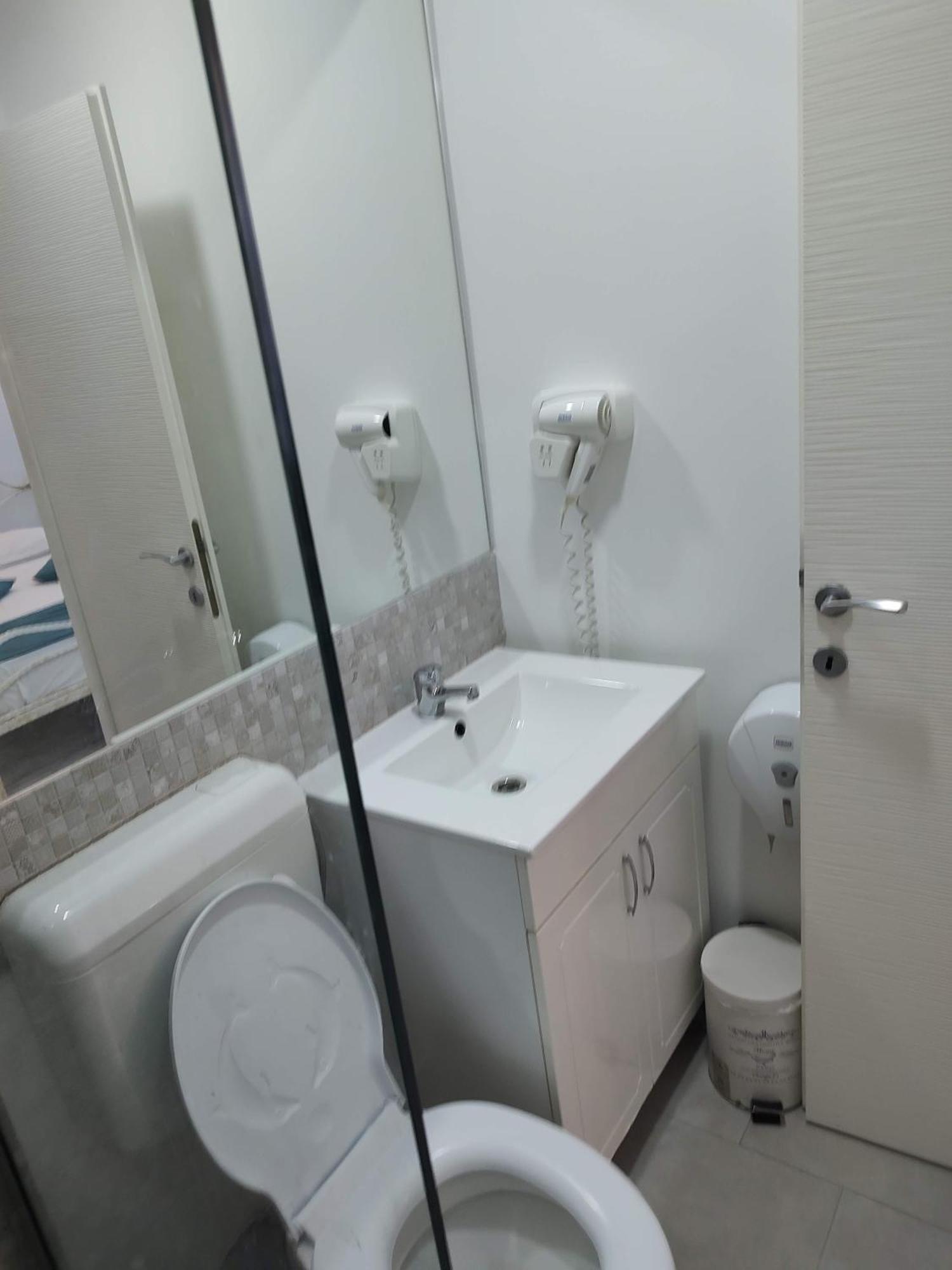Puzzle Magic Bed & Breakfast Pitesti Exterior photo