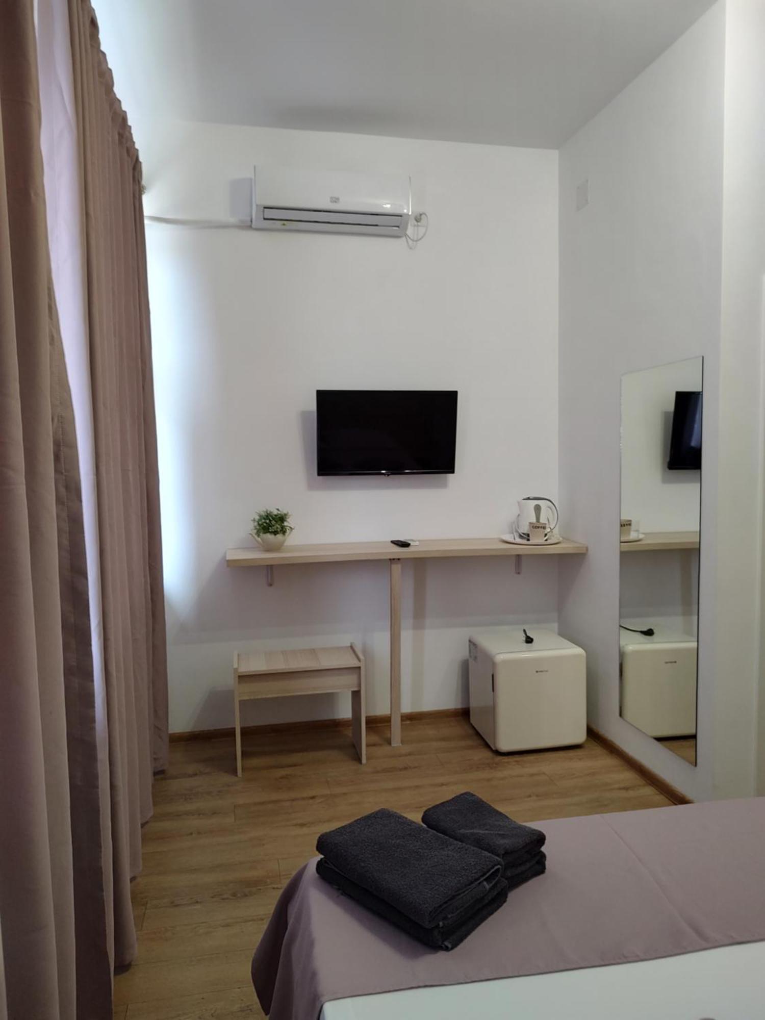 Puzzle Magic Bed & Breakfast Pitesti Exterior photo