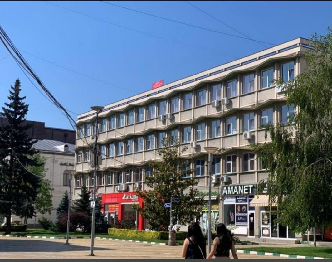 Puzzle Magic Bed & Breakfast Pitesti Exterior photo